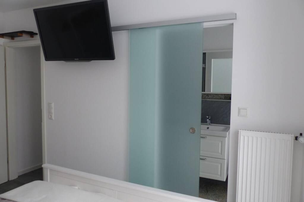 Apartment Tiny House Unterm Zwetschgenbaum *