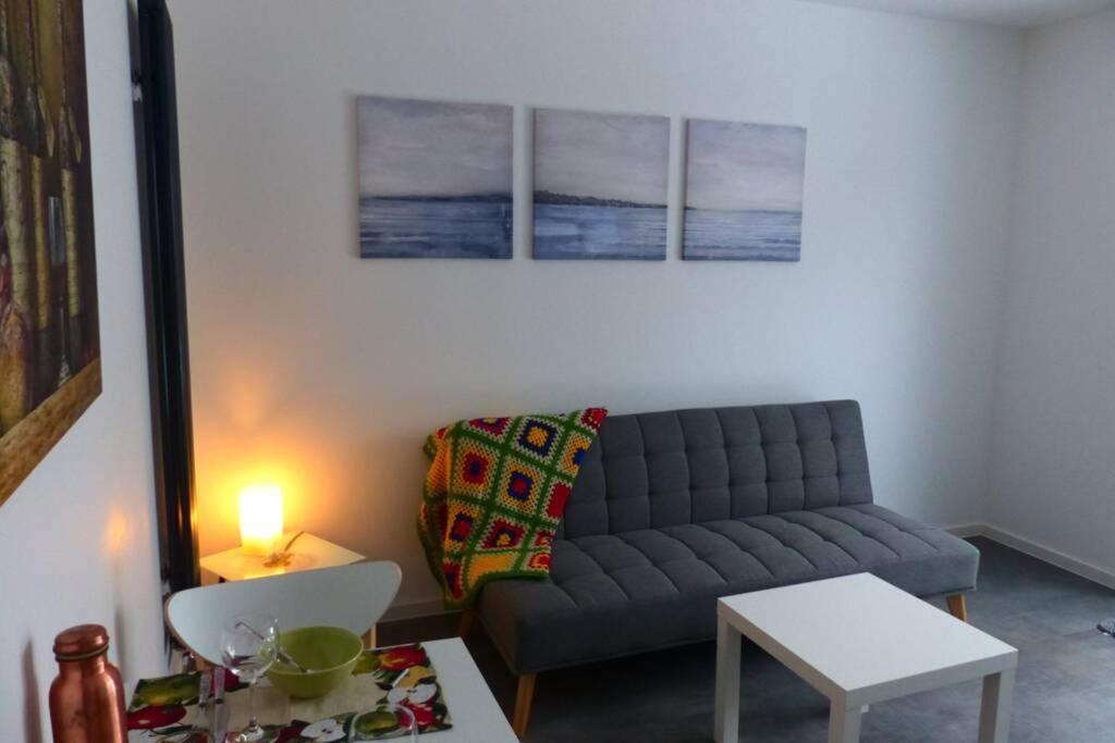 Apartment Tiny House Unterm Zwetschgenbaum *